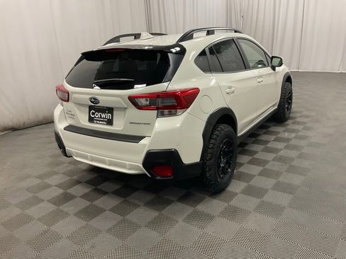 Used 2023 Subaru Crosstrek 2.0i Premium image 2