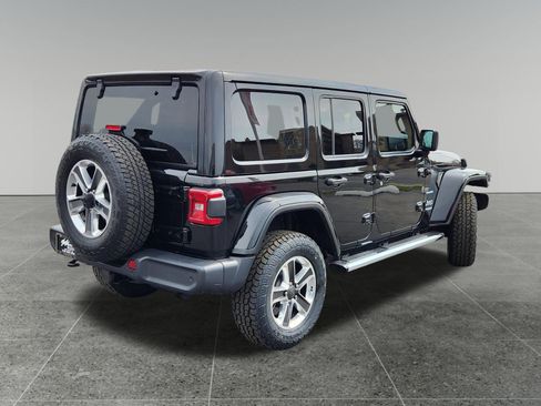 Used 2020 Jeep Wrangler Unlimited Sahara AWD/4WD image 7