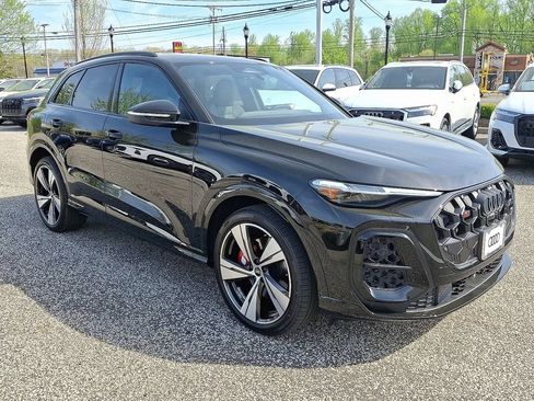 New 2026 Audi SQ5 Premium Plus AWD/4WD image 2