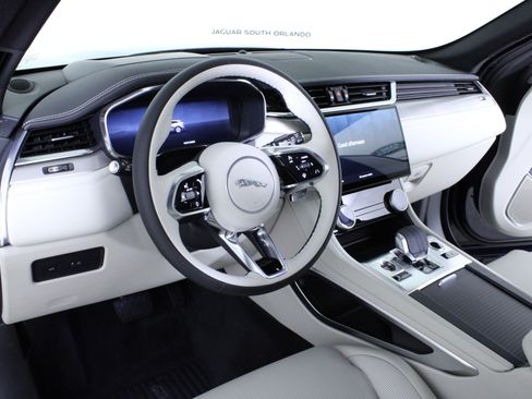 New 2026 Jaguar F-PACE R-Dynamic S image 16