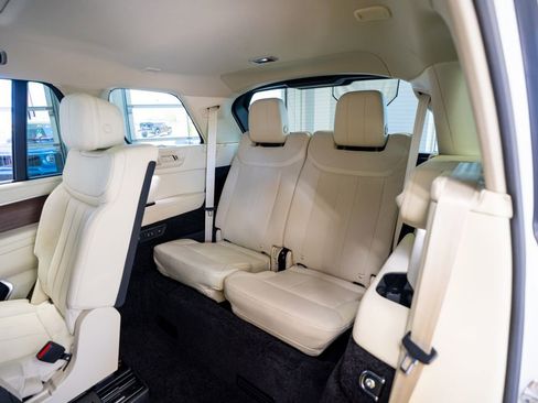 Used 2024 Land Rover Range Rover Long Wheelbase SE image 53