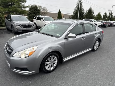 Used 2010 Subaru Legacy 2.5i Premium image 25