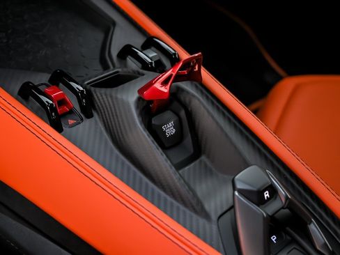 Used 2024 Lamborghini Revuelto AWD/4WD image 37