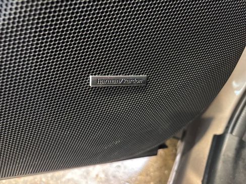 Used 2023 Subaru Forester Limited image 32