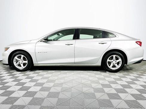 Used 2017 Chevrolet Malibu LS FWD image 7