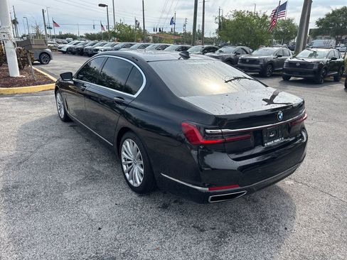 Used 2022 BMW 740i RWD image 7