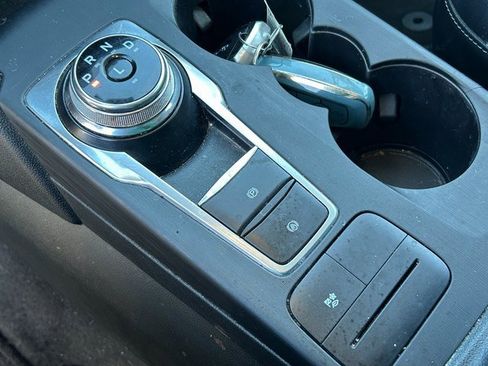 Used 2020 Ford Escape SE Sport image 16