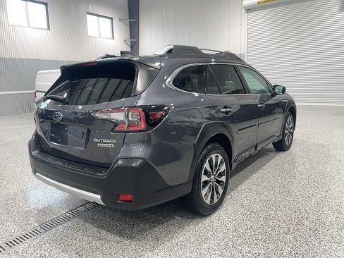 Used 2025 Subaru Outback Touring AWD/4WD image 20