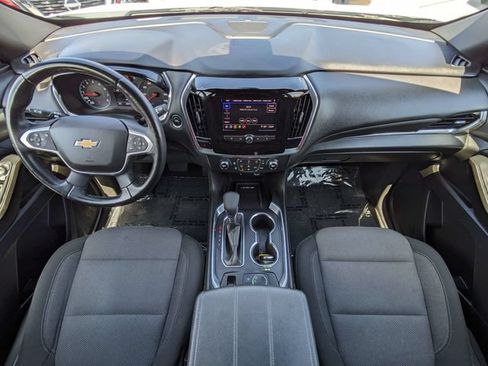 Used 2023 Chevrolet Traverse LT FWD image 16