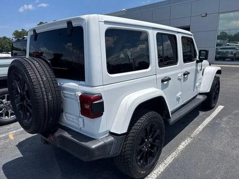 Used 2021 Jeep Wrangler Unlimited Sahara w/ Cold Weather Group AWD/4WD image 3