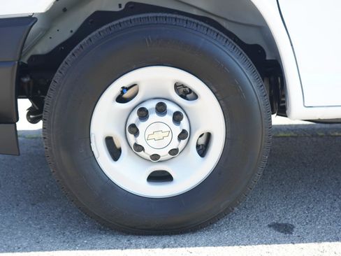 New 2026 Chevrolet Express 2500 w/ Driver Convenience Package RWD image 10