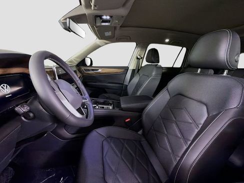 New 2026 Volkswagen Atlas SE image 11