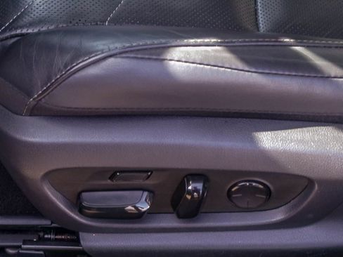 Used 2019 Lexus ES 300h w/ Accessory Package 2 image 20