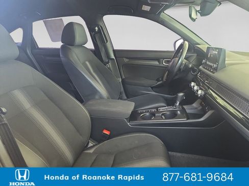 Used 2024 Honda Civic Sport image 17