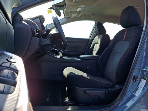 Certified 2024 Nissan Sentra SR FWD image 13