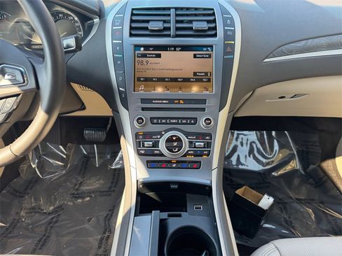 Used 2018 Lincoln MKZ Reserve w/ Climate Package image 11