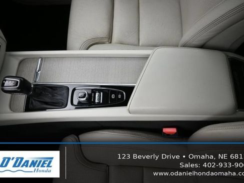 Used 2018 Volvo XC60 T5 Inscription AWD/4WD image 34