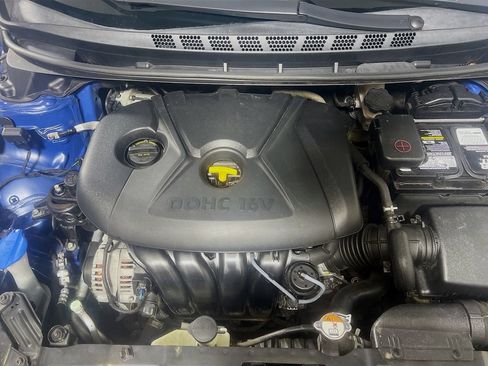 Used 2016 Hyundai Elantra SE FWD image 25