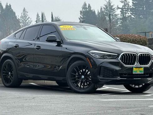 Used 2023 BMW X6 xDrive40i w/ Premium Package image 2