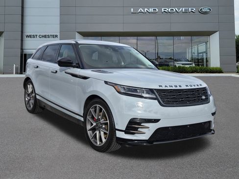 Used 2025 Land Rover Range Rover Velar Dynamic SE image 2