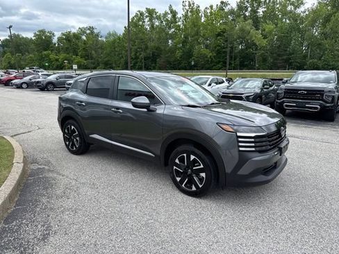 Certified 2025 Nissan Kicks SV AWD/4WD image 15