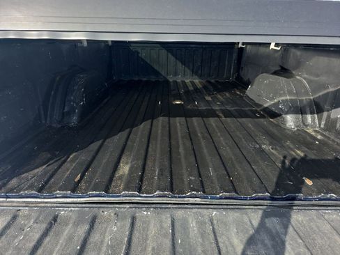 Used 2006 Chevrolet Silverado 2500 LT w/ Heavy-Duty Power Package image 20