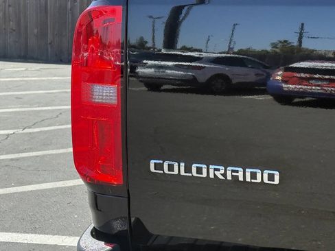Used 2016 Chevrolet Colorado LT w/ Midnight Edition RWD image 23