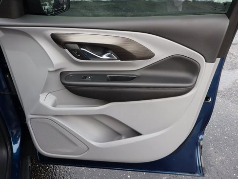 Used 2022 GMC Terrain SLE w/ Driver Convenience Package image 27