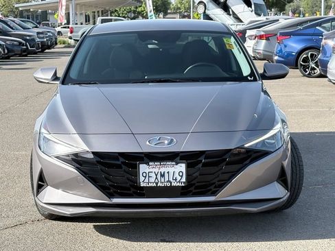 Used 2023 Hyundai Elantra SEL w/ Convenience Package FWD image 3
