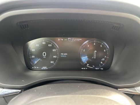 Used 2020 Volvo XC60 T5 Momentum w/ Protection Package Premier image 25