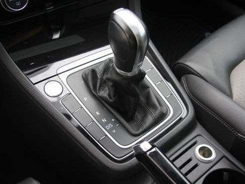 Used 2015 Volkswagen Golf TDI SEL FWD image 39