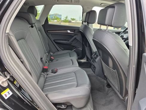 Certified 2023 Audi Q5 2.0T Premium w/ Convenience Package AWD/4WD image 19