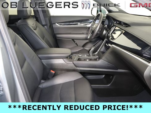 Certified 2025 Cadillac XT6 Premium Luxury FWD image 18