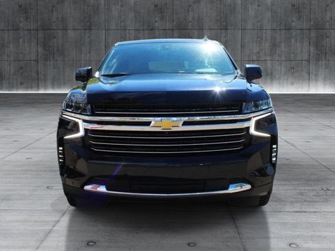 Used 2022 Chevrolet Tahoe LT w/ Luxury Package AWD/4WD image 12