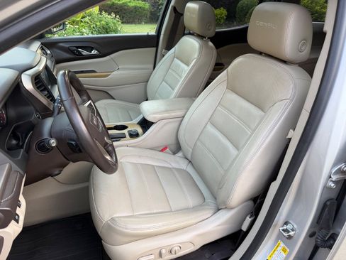 Used 2017 GMC Acadia Denali FWD image 11