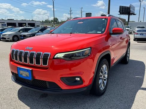 Used 2021 Jeep Cherokee Latitude Lux w/ Sun & Sound Group FWD image 8