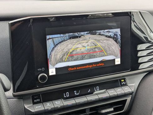 Used 2025 Toyota Camry LE image 17