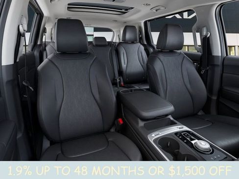 New 2026 Kia Carnival SX w/ SX Dark Edition Package FWD image 17