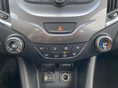 Used 2016 Chevrolet Cruze LT image 28