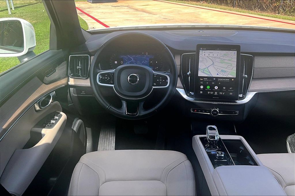 Certified 2026 Volvo XC90 B6 Plus AWD/4WD image 7