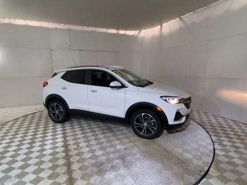 Used 2023 Buick Encore GX Select w/ Safety Package II image 2