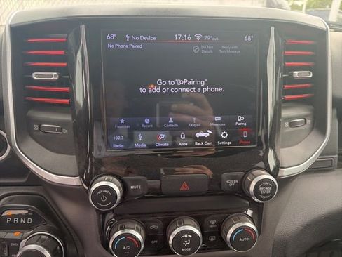 Used 2019 RAM 1500 Big Horn AWD/4WD image 3