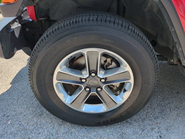 Used 2021 Jeep Wrangler Unlimited Sahara AWD/4WD image 11