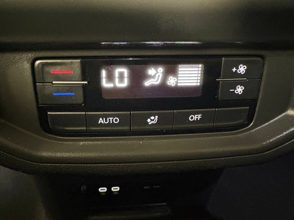 Used 2024 Volkswagen Atlas SE FWD image 37