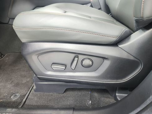 New 2026 Ford Explorer Active RWD image 20