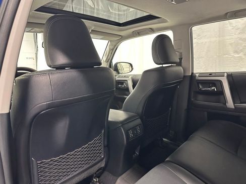 Used 2022 Toyota 4Runner Limited AWD/4WD image 43
