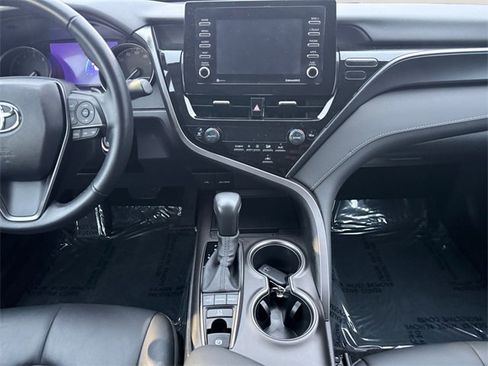 Used 2023 Toyota Camry SE image 11