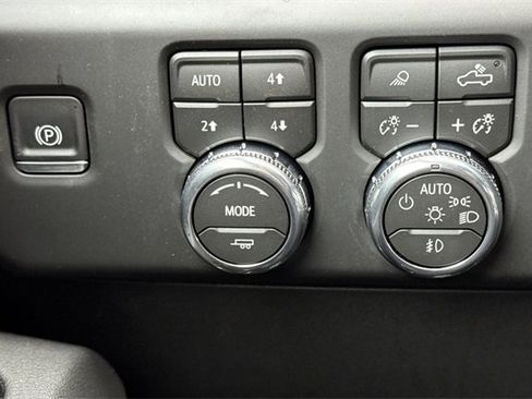 New 2026 GMC Sierra 1500 AT4 w/ AT4 Premium Package image 31