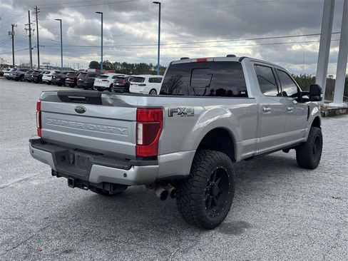 Used 2020 Ford F350 Lariat image 3