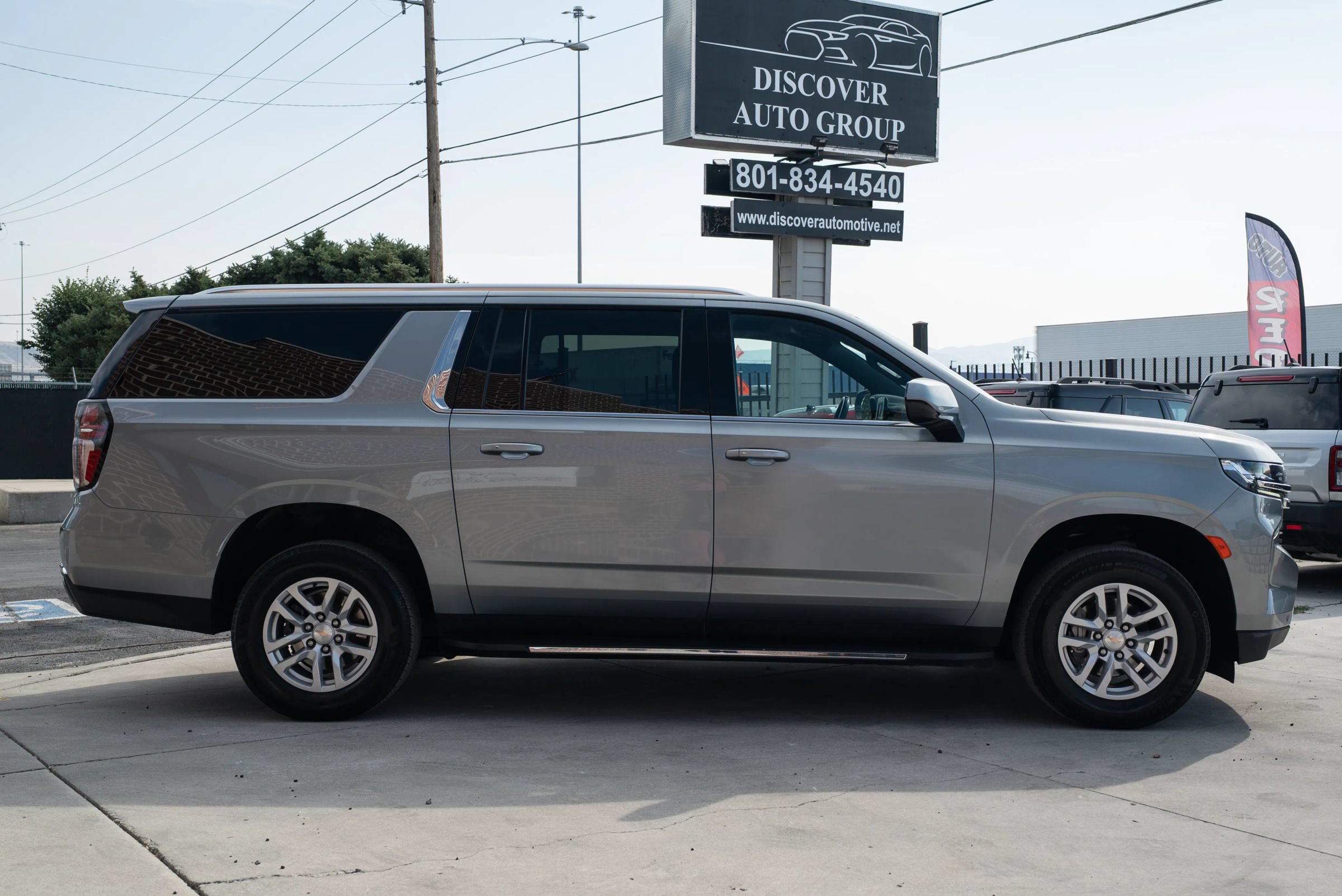 Used 2024 Chevrolet Suburban LS w/ Driver Alert Package AWD/4WD image 10
